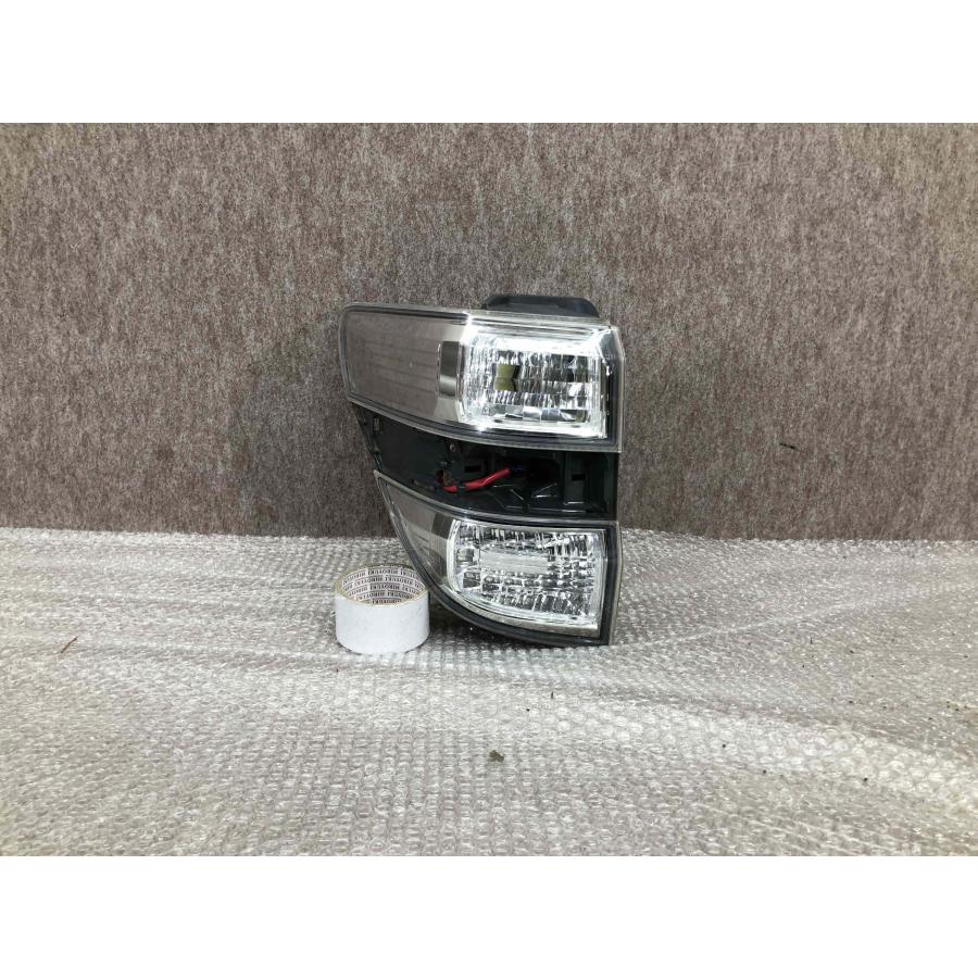レンズ美品 磨き済み ヴェルファイア 20系 テールランプ左 外側 KOITO 