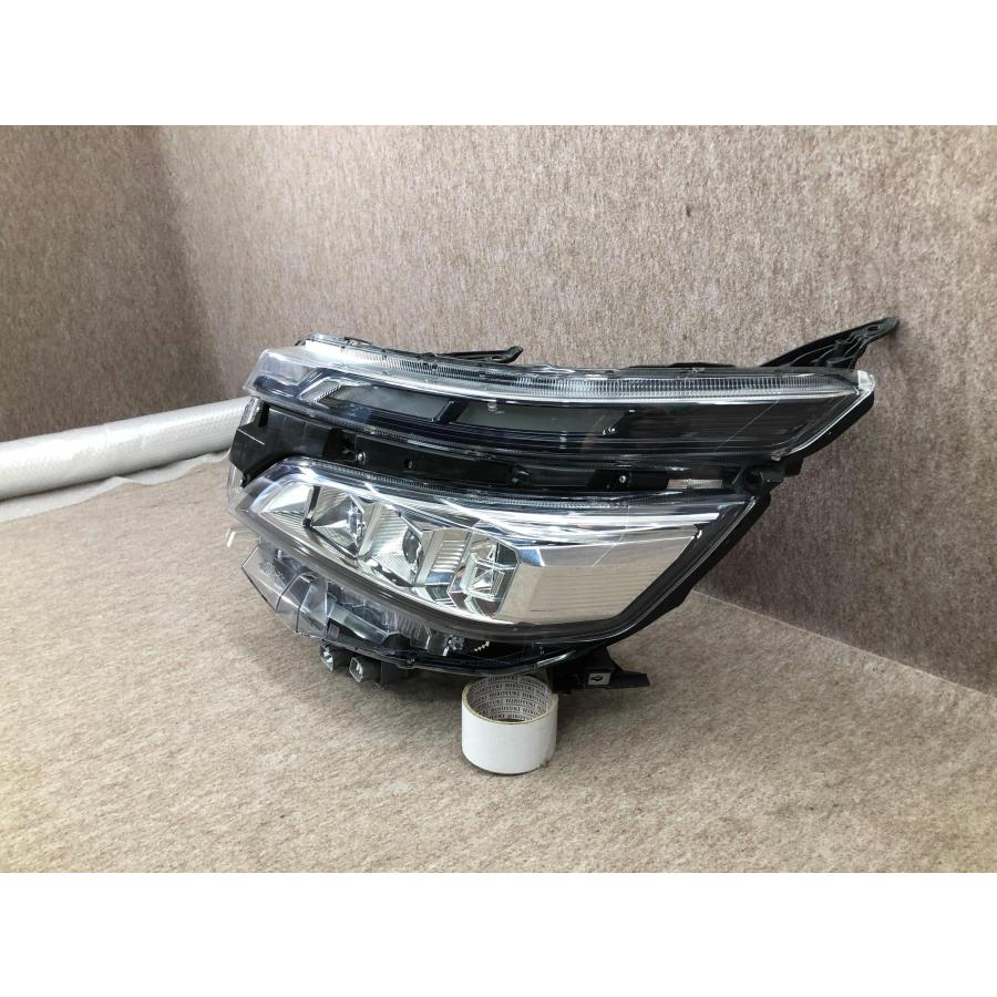磨き済み ZRR80W 後期 ヴォクシー 純正 左 ヘッドライト ICHIKOH 28