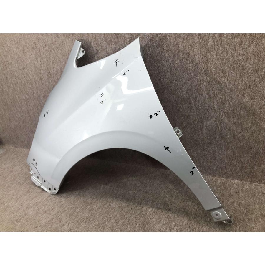 ZRR80/ZRR85/ZWR80 ノア/エスクァイア 純正 左 フェンダー : 拓海商事