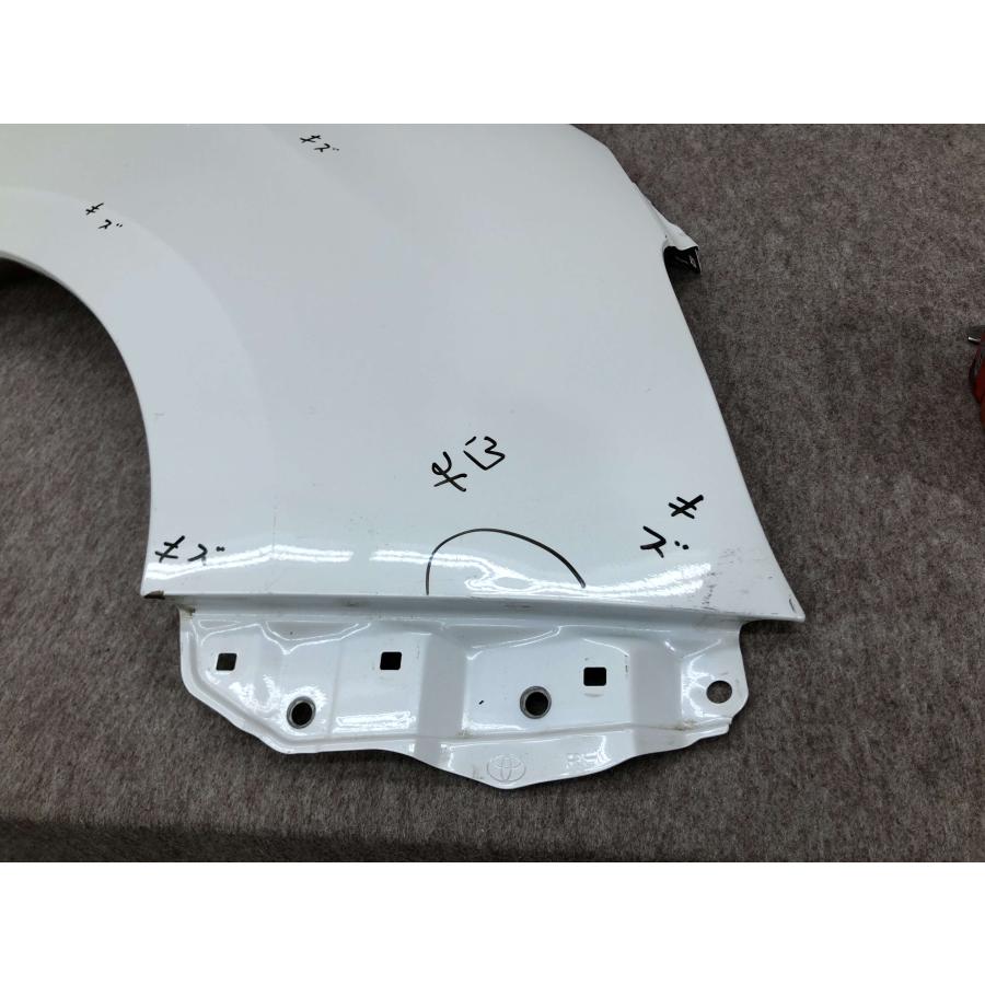 トヨタ ノア エスクァイア ZRR80 純正 右 フェンダー : 拓海商事ヤフー