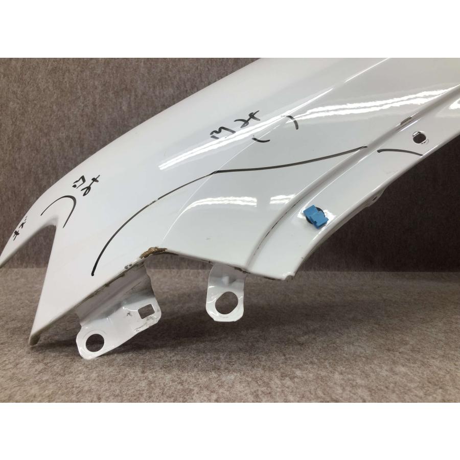クライスラー 純正 ジープグランドチェロキー WK36 左 フェンダー