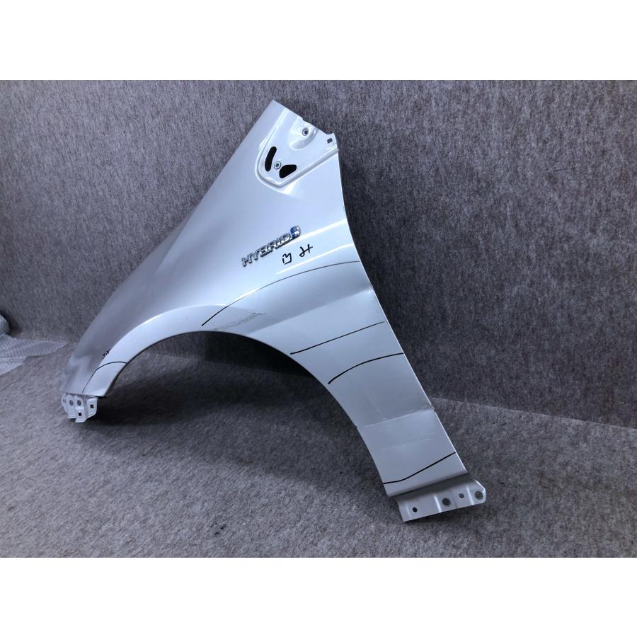 トヨタ 【美品】純正 プリウス（50系  ZVW50） 純正 レザー トヨタ プリウス 50系 純正 左フェンダー ZVW50/ZVW51/ZVW55 : 拓海