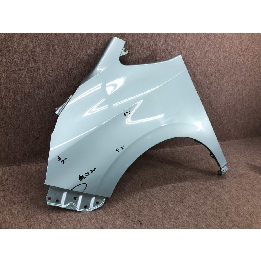 ヴォクシー ZRR80 ZRR85 ZWR80 純正 左 フロント フェンダー : 拓海