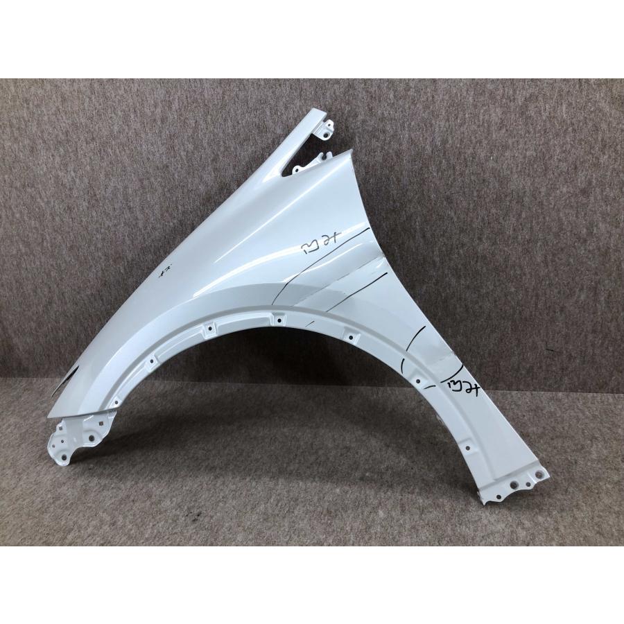 ZVW60/ZVW65/MXWH60/MXWH65 プリウス 純正 左フェンダー : 拓海商事