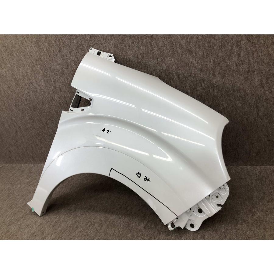 ダイハツ キャスト LA250S LA260S 純正 右 フロント フェンダー 53811