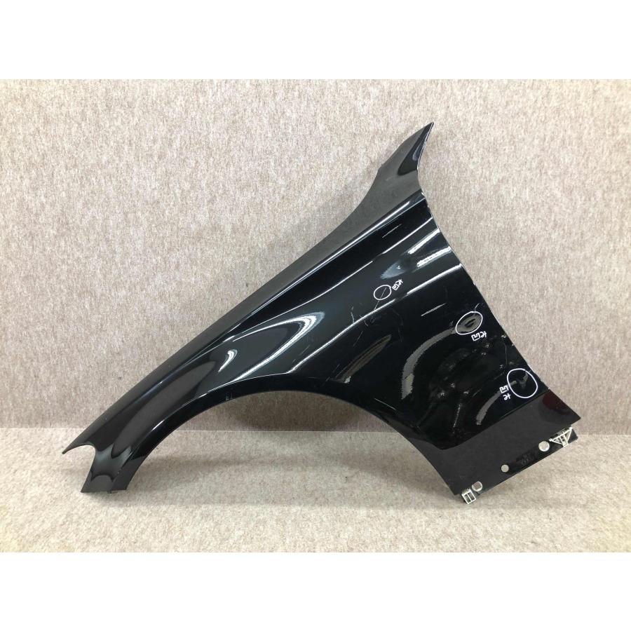 メルセデス・ベンツ Cクラス W205/S205 純正 左フロントフェンダー