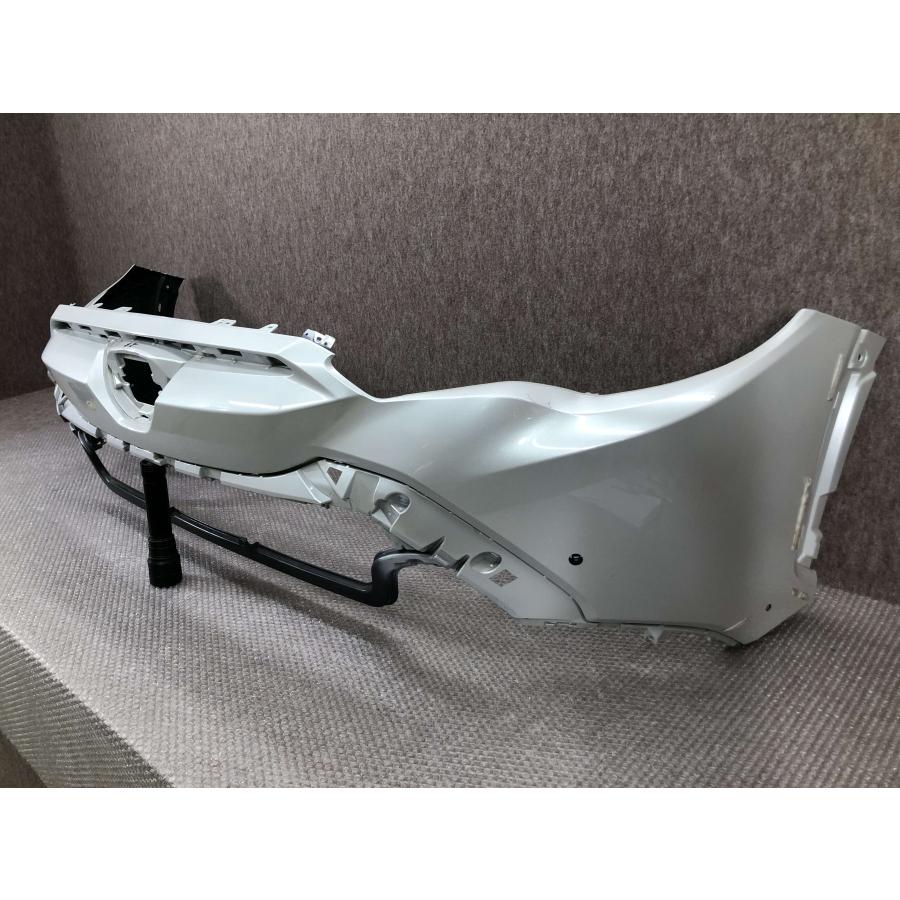 トヨタ カローラ クロス ZSG10 ZVG11 純正 フロントバンパー 52119
