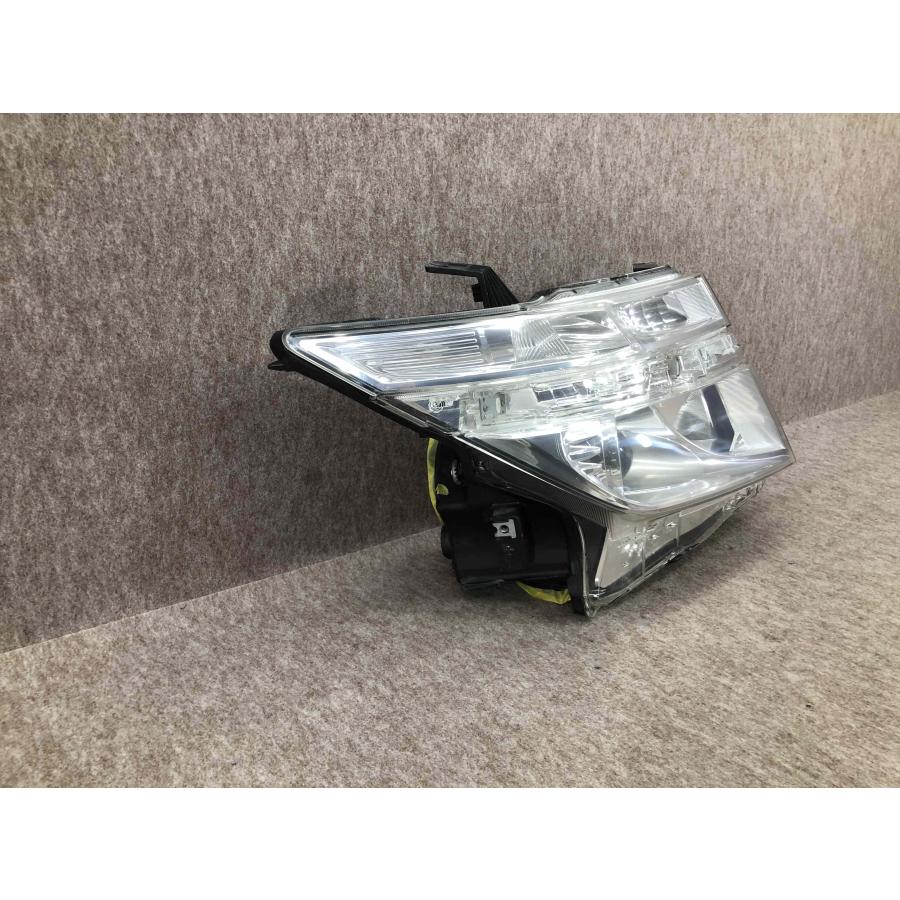 磨き済み エルグランド TE52 E52 HID 右ヘッドライト KOITO 100-23008