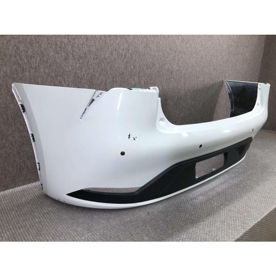 プリウス ZVW60/ZVW65/MXWH60/MXWH60 純正 リアバンパー 52159-47230