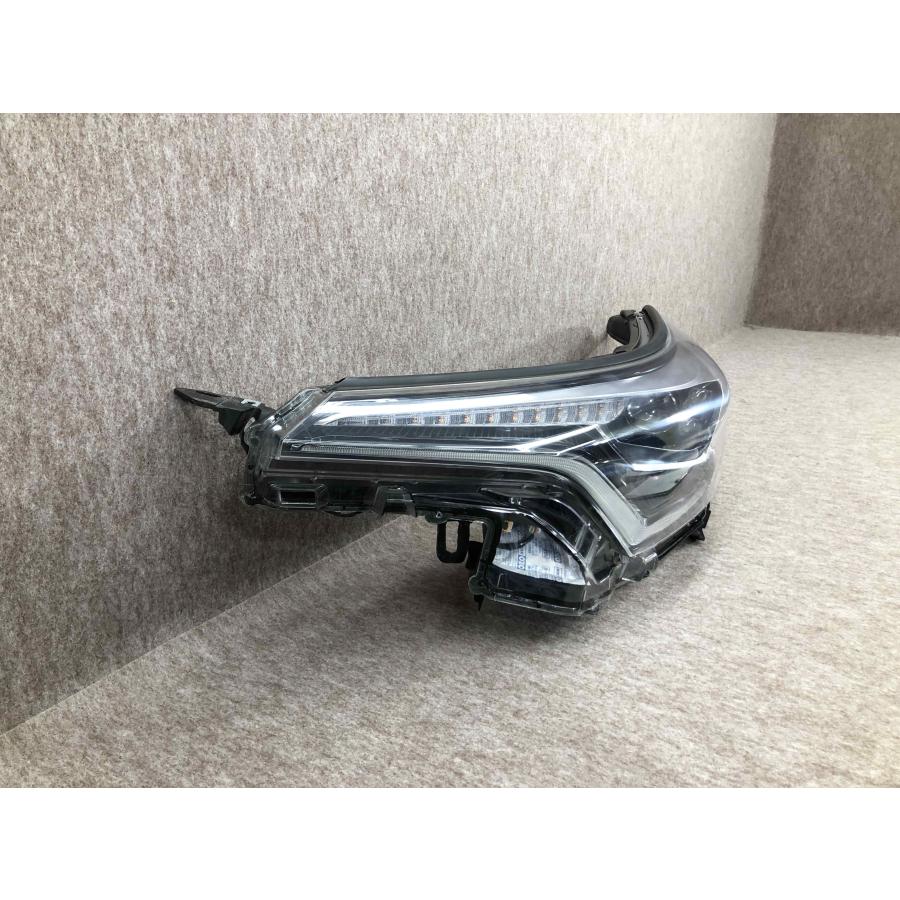 トヨタ C-HR LED ヘッドライト 右 KOITO 10-111 レンズ良好 レンズ美品 磨き済み C-HR C HR CHR 中期 左 LED ヘッドライト KOITO
