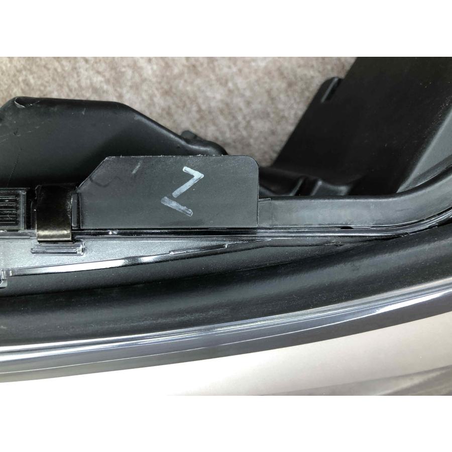 レンズ美品 磨き済み C-HR C HR CHR 中期 左 LED ヘッドライト KOITO