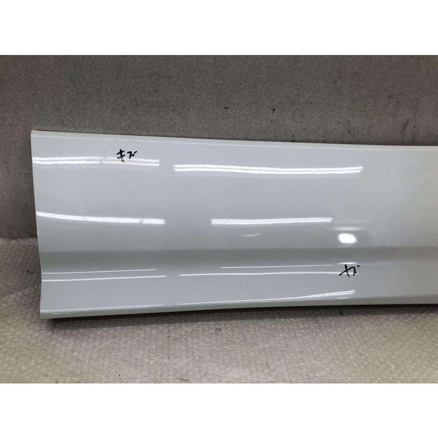 ZRR80W/ZRR85Wノア/ヴォクシー 純正 フロントドアパネル 右前