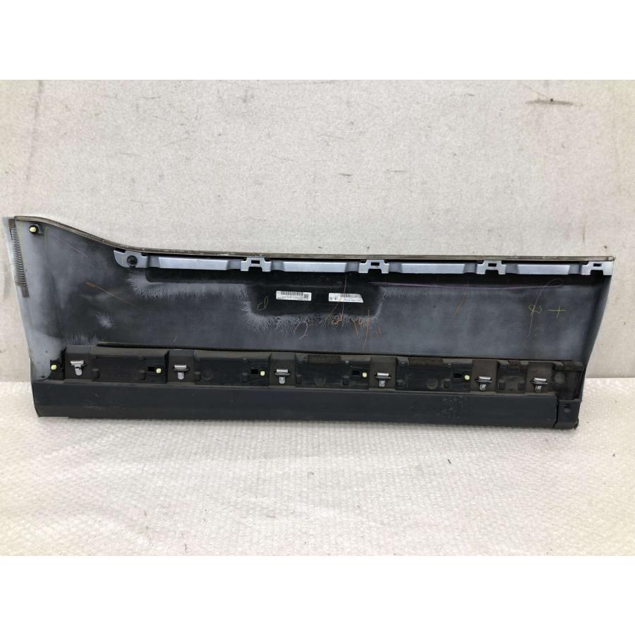 ZRR80W/ZRR85Wノア/ヴォクシー 純正 フロントドアパネル 右前