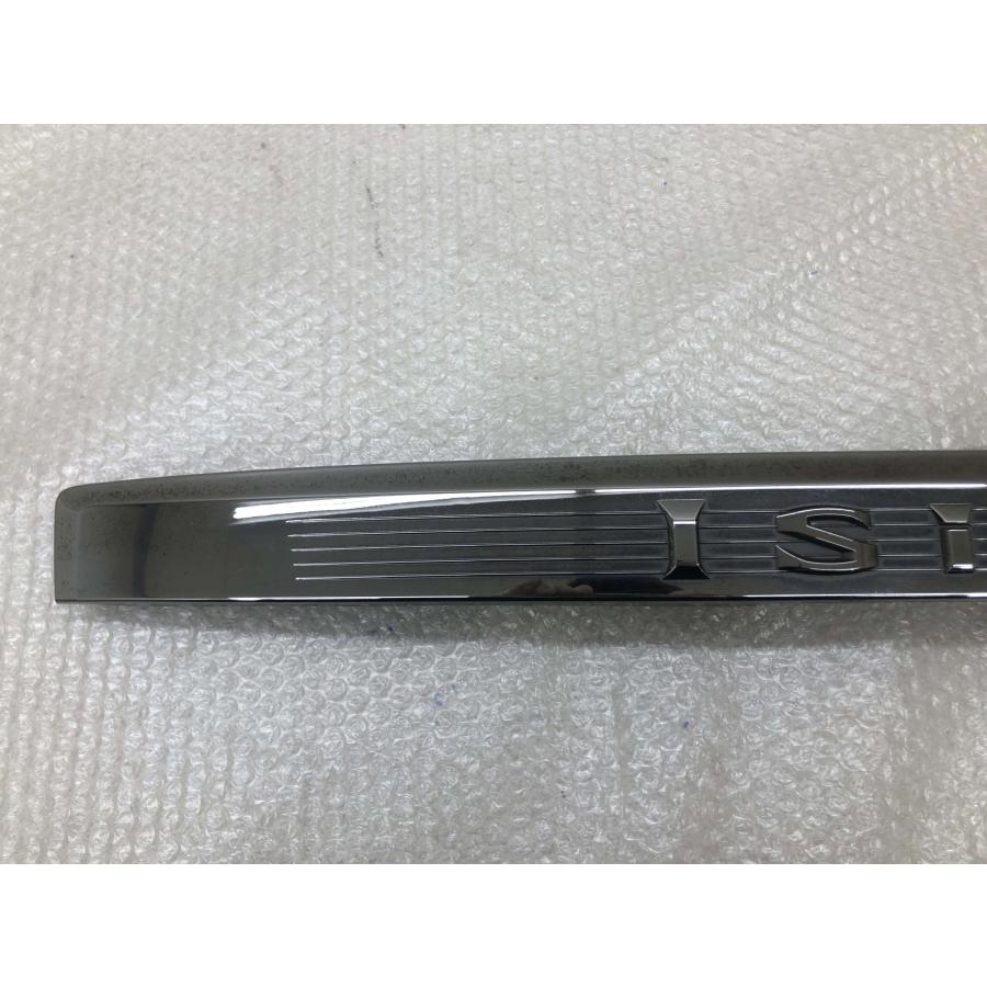 ZNM10G ANM10 アイシス 純正 リアガーニッシュ リアフィニッシャー