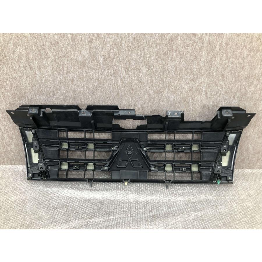 三菱 V98W パジェロ 中期 純正 フロントグリル ラジエターグリル 