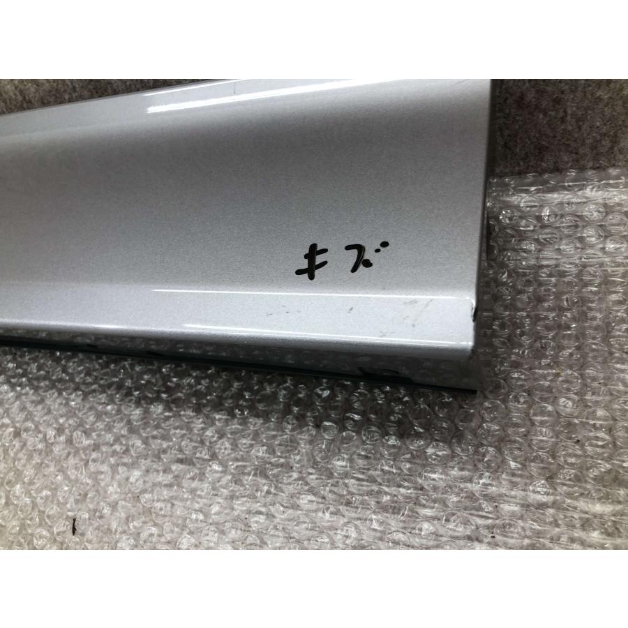 トヨタ 純正 ZWR90W ZWR95W MZRA90W MZRA95W 90 ノア ヴォクシー 76905