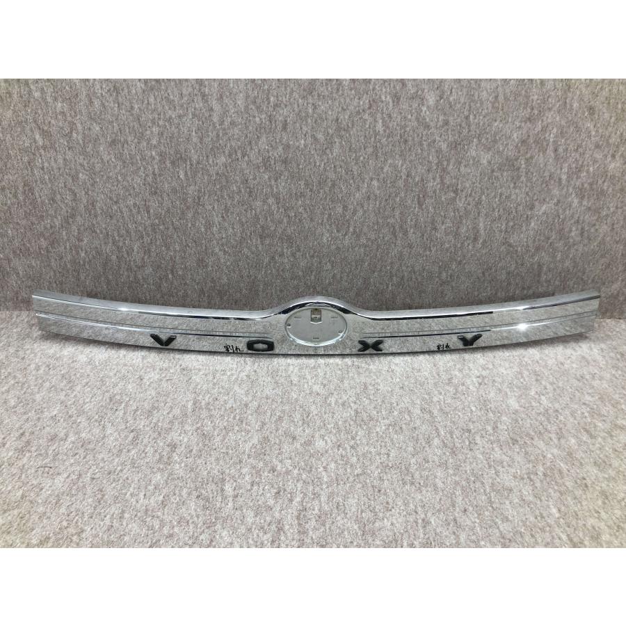 前期 ZRR80G/ZRR80W/ZRR85G/ZRR85W ヴォクシー 純正 リアガーニッシュ