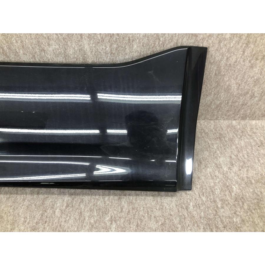 ZRR80W 80系ボクシーノア純正右フロントドアパネルガーニッシュプロテクター ZRR80W 80系ボクシーノア純正右フロントドアパネルガーニッシュ