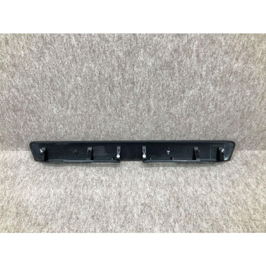 日産 純正 E26 キャラバン NV350 リア ガーニッシュ フィニッシャー