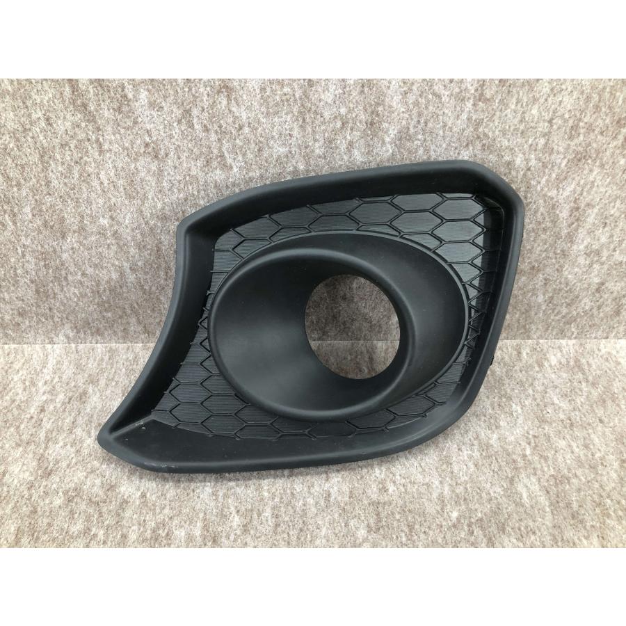 トヨタ純正 アクア G's NHP10 フロントバンパー フォグランプカバー トヨタ純正 アクア G's NHP10 フロントバンパー フォグランプカバー