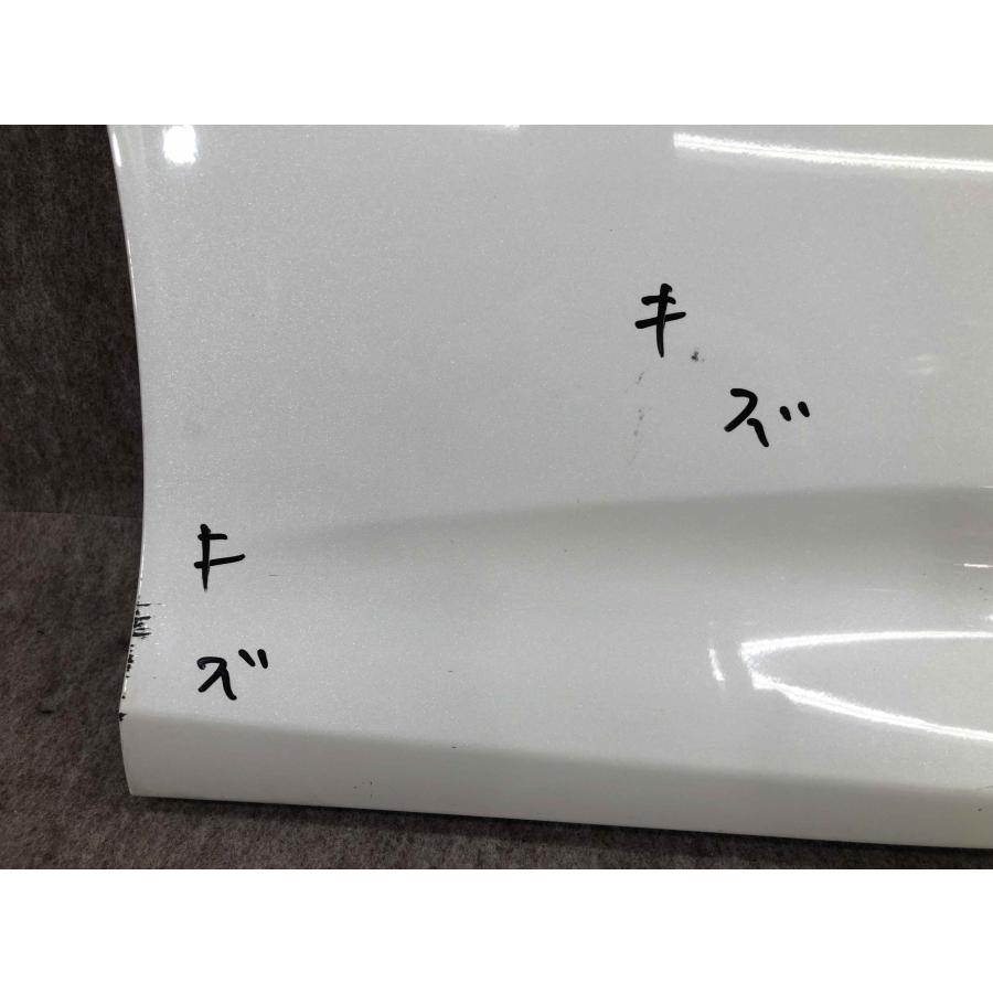 ノア　ヴォクシー　右スライドドア　マッドガード 76905‐28080‐C0 トヨタ ノア ヴォクシー 80 ZRR80W ZRR85W 純正 右 リア スライド ドア