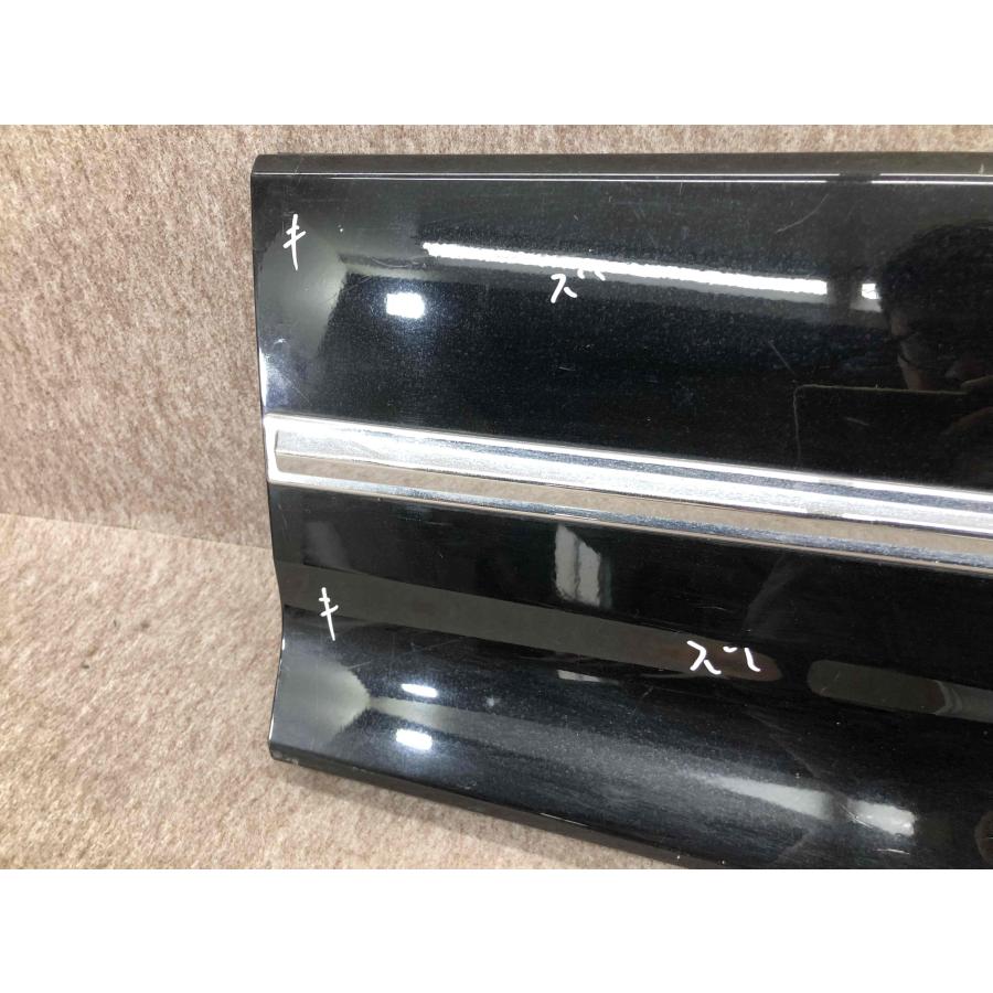 ZRR80W/ZRR85Wノア/ヴォクシー 純正 フロントドアパネル 右前