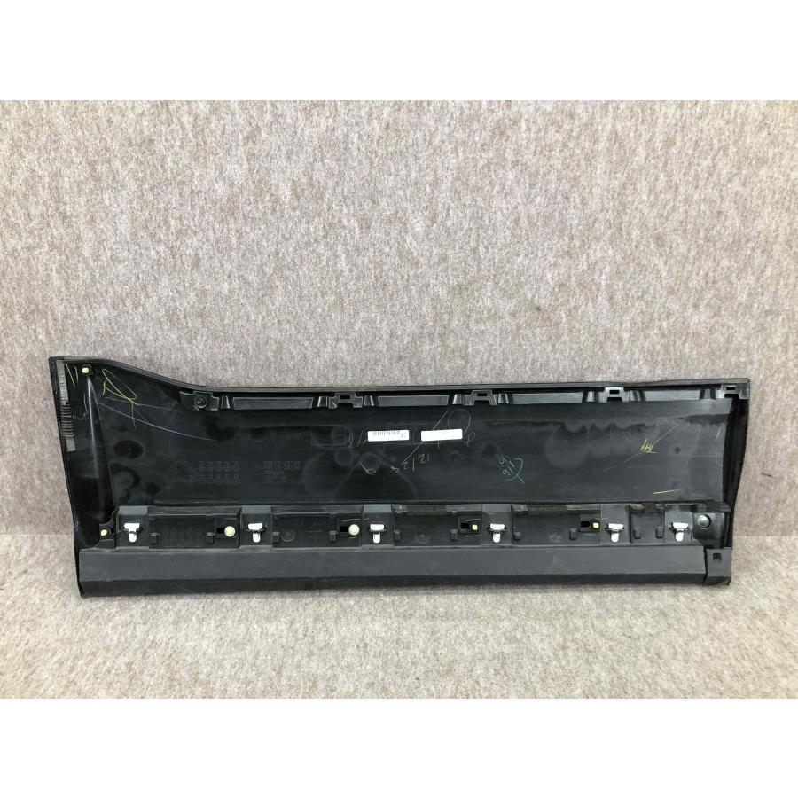 ZRR80W/ZRR85Wノア/ヴォクシー 純正 フロントドアパネル 右前