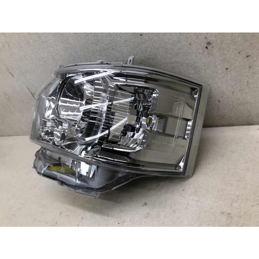 トヨタ　ハイエース 200系　左ヘッドライト　KOITO 26-137 送料無料] 新車外し◇トヨタ 200系 ハイエース 4型～ 純正