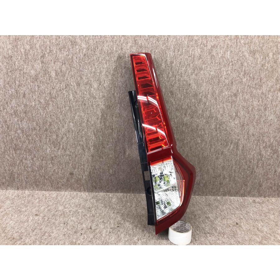 美品 磨き済み ルーミー M900A M910A 純正 右 テールランプ KOITO 220