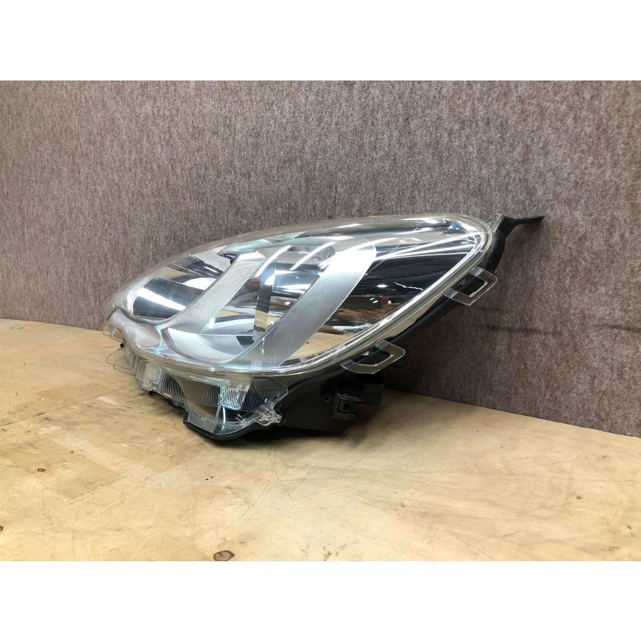 磨き済み アクア NHP10 中期 左 ヘッドライト ハロゲン KOITO 52-291