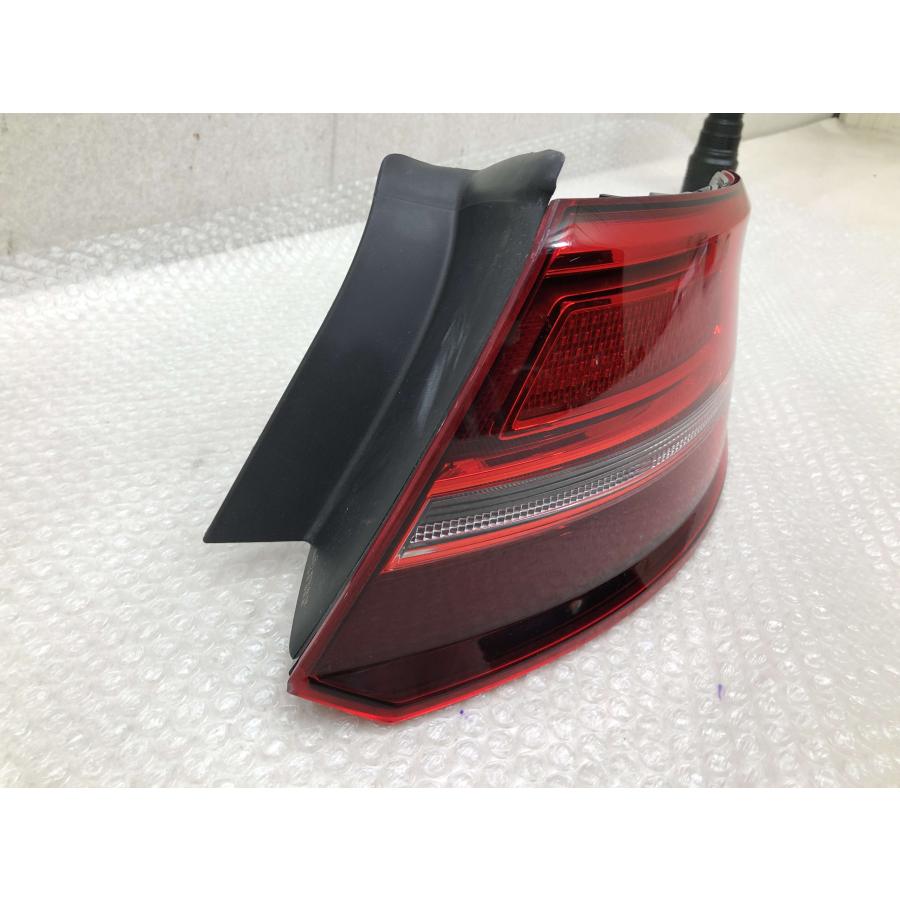 アウディ A3 8P系 8P0 945 248 純正 テールランプ 8PAXW アウディ A3