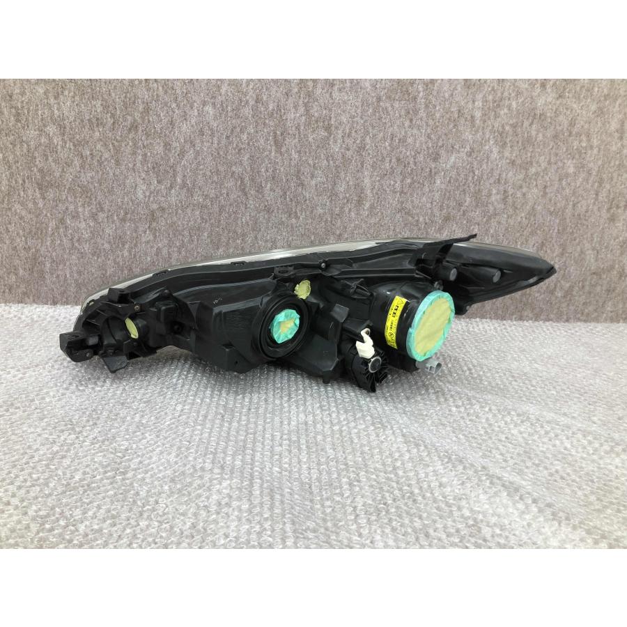 磨き済み トヨタ ウィッシュ 20 ZGE20 後期 純正 右 ヘッドライト HID