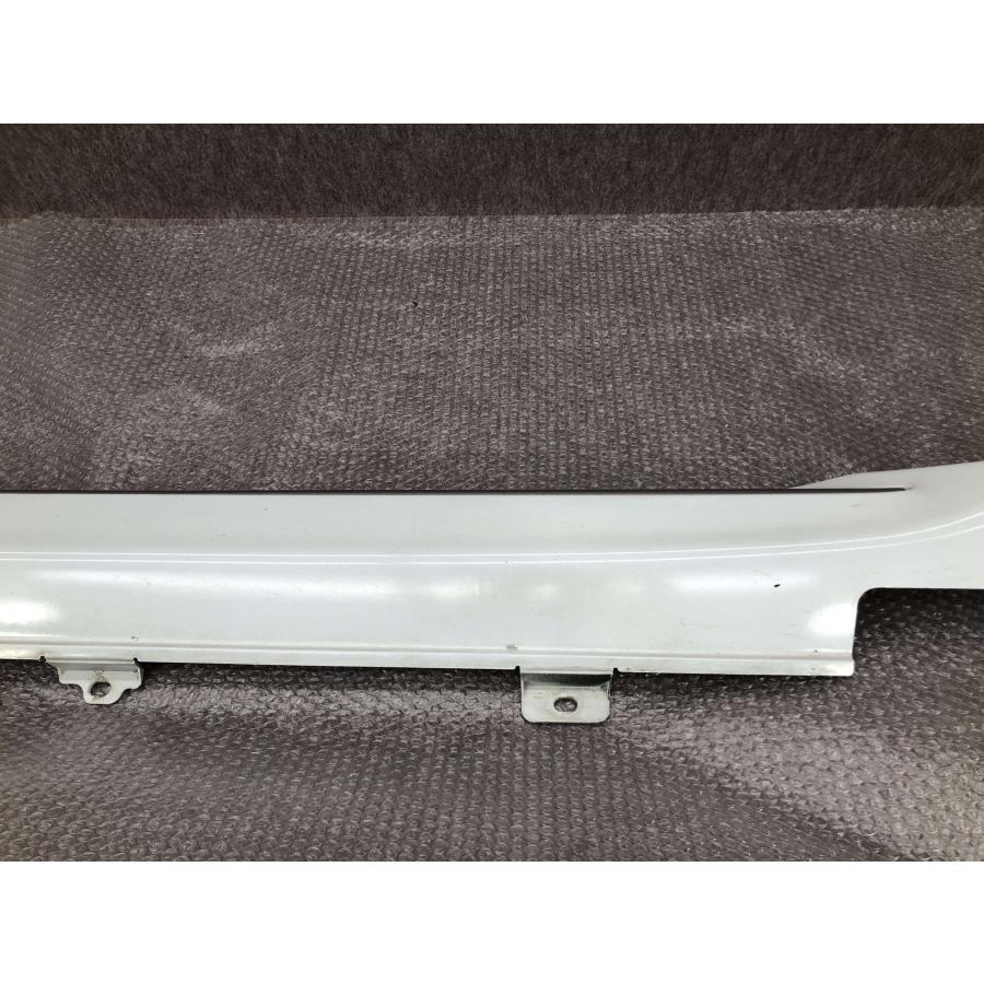 ヴェゼル RU1/RU2/RU3/RU4 サイドステップ 右 : 拓海商事ヤフー店