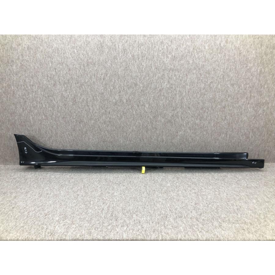 シビック　FL1.FL4用無限サイドスカート右側のみ シビック FL1.FL4用無限サイドスカート右側のみ シビックFL1.FL4用無限