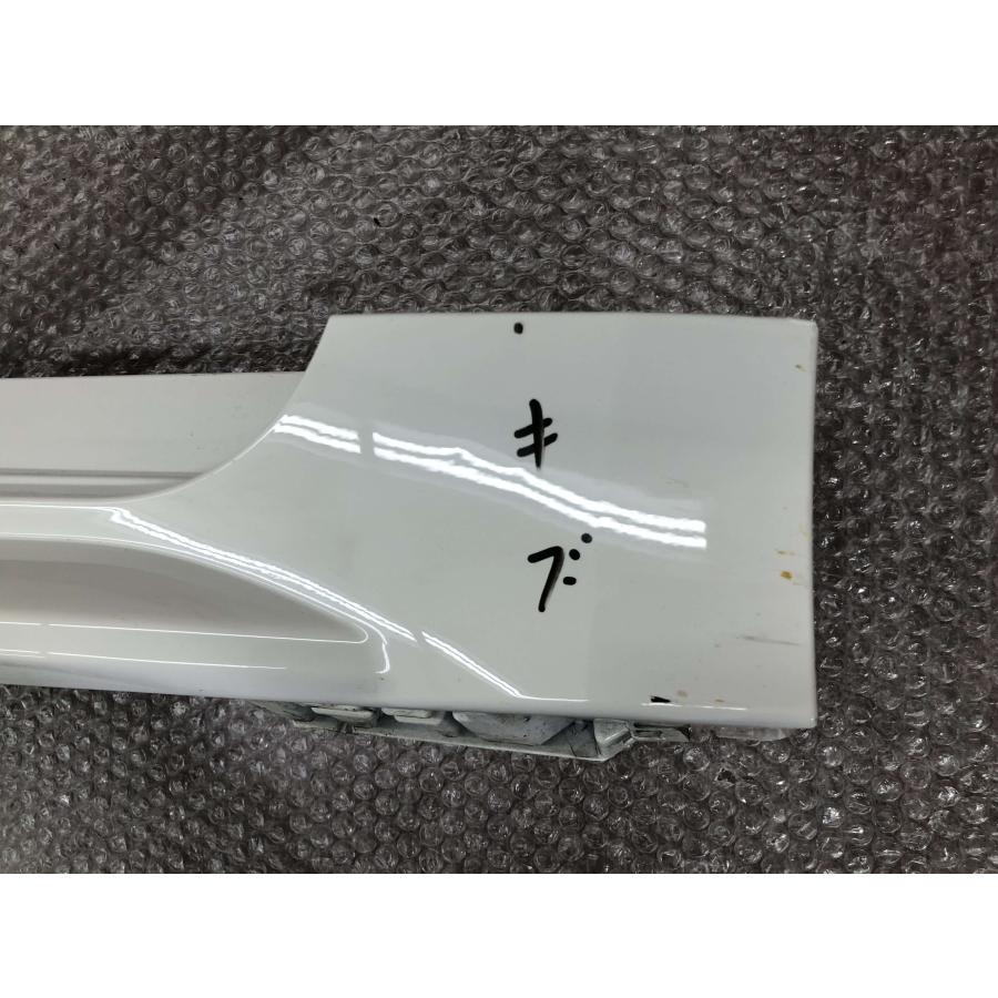 カローラ ツーリング NRE210 純正 サイドステップ 右 75850-12100 