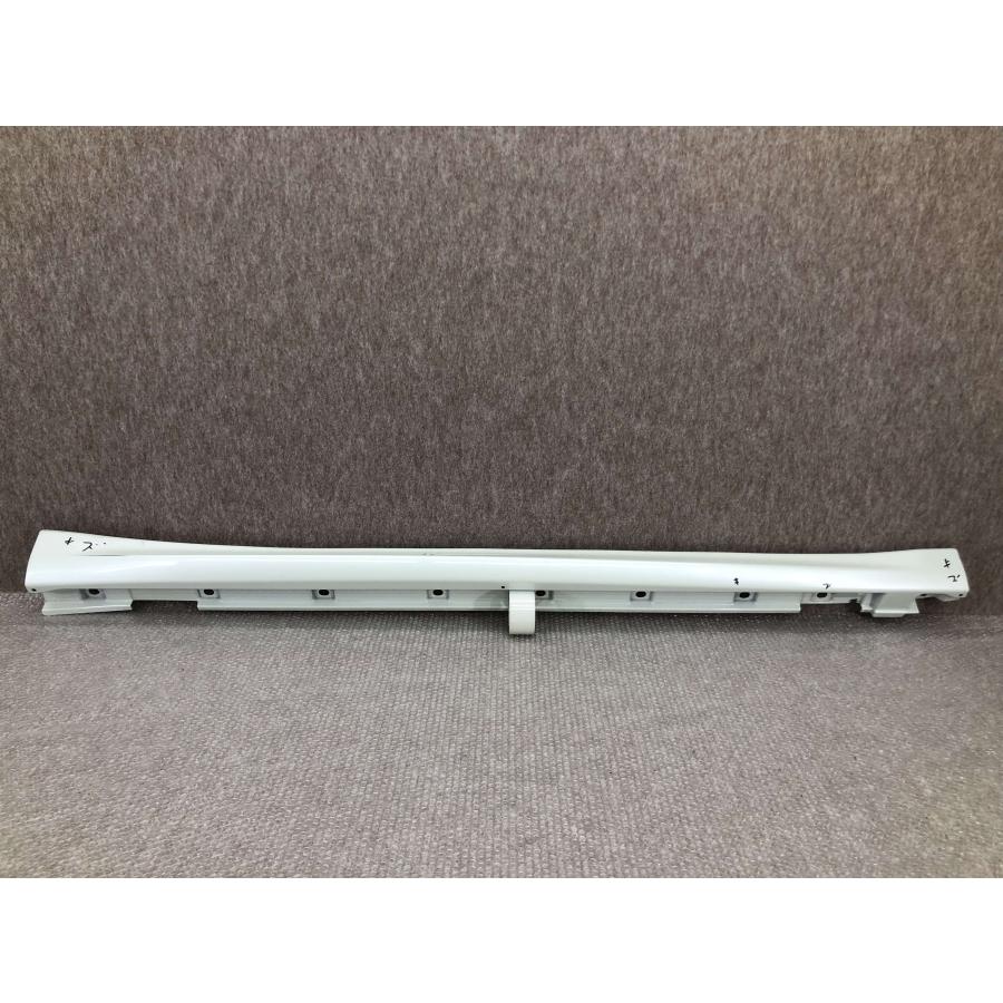 スイフト ZD83S 右 純正 サイドステップ サイドスポイラー 77211-52R1