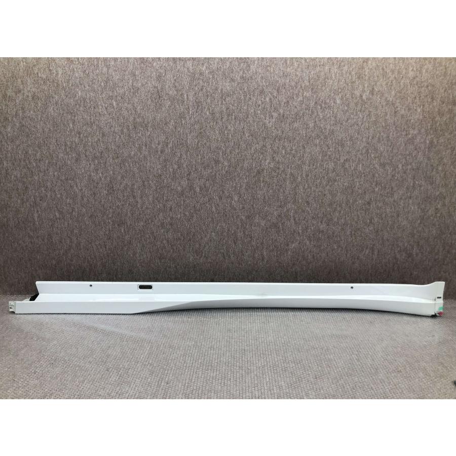 プリウス ZVW60 MXWH60 60系 純正 左 サイドステップ 75860-47040