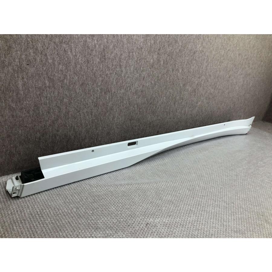 プリウス ZVW60 MXWH60 60系 純正 左 サイドステップ 75860-47040