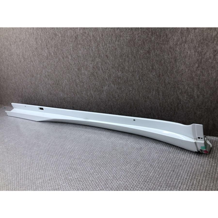 プリウス ZVW60 MXWH60 60系 純正 左 サイドステップ 75860-47040