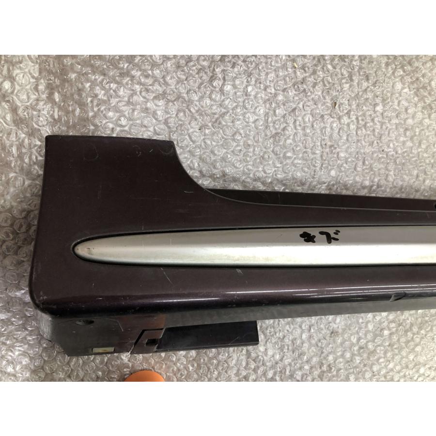 ZVW30 プリウス　サイドステップ　左側 ZVW30 プリウス サイド スカート ステップ 左右 後期 塗装品 1F7