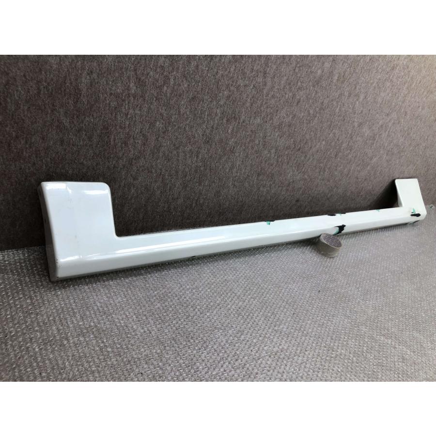 ポム サイドスカート ハイエース200系】サイドスカート – VROOM