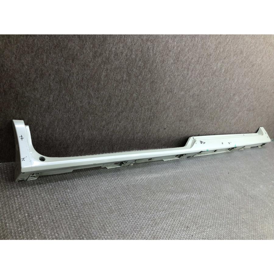 ノア ヴォクシー エスクァイア ZRR80 80 純正 右 サイドステップ 75850