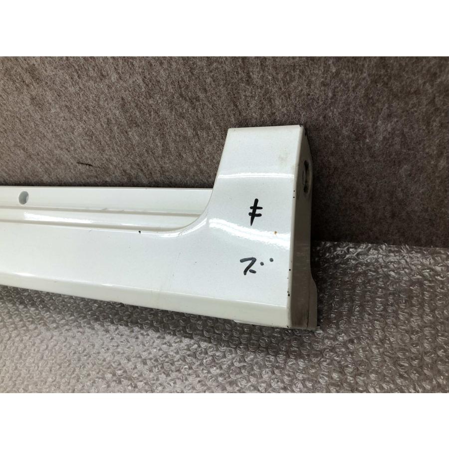 TOYOTA　ノア／ヴォクシー／エスクァイア　ZRR80G　サイドステップ　純正　 ノア ヴォクシー エスクァイア ZRR80 80 純正 右 サイドステップ 75850
