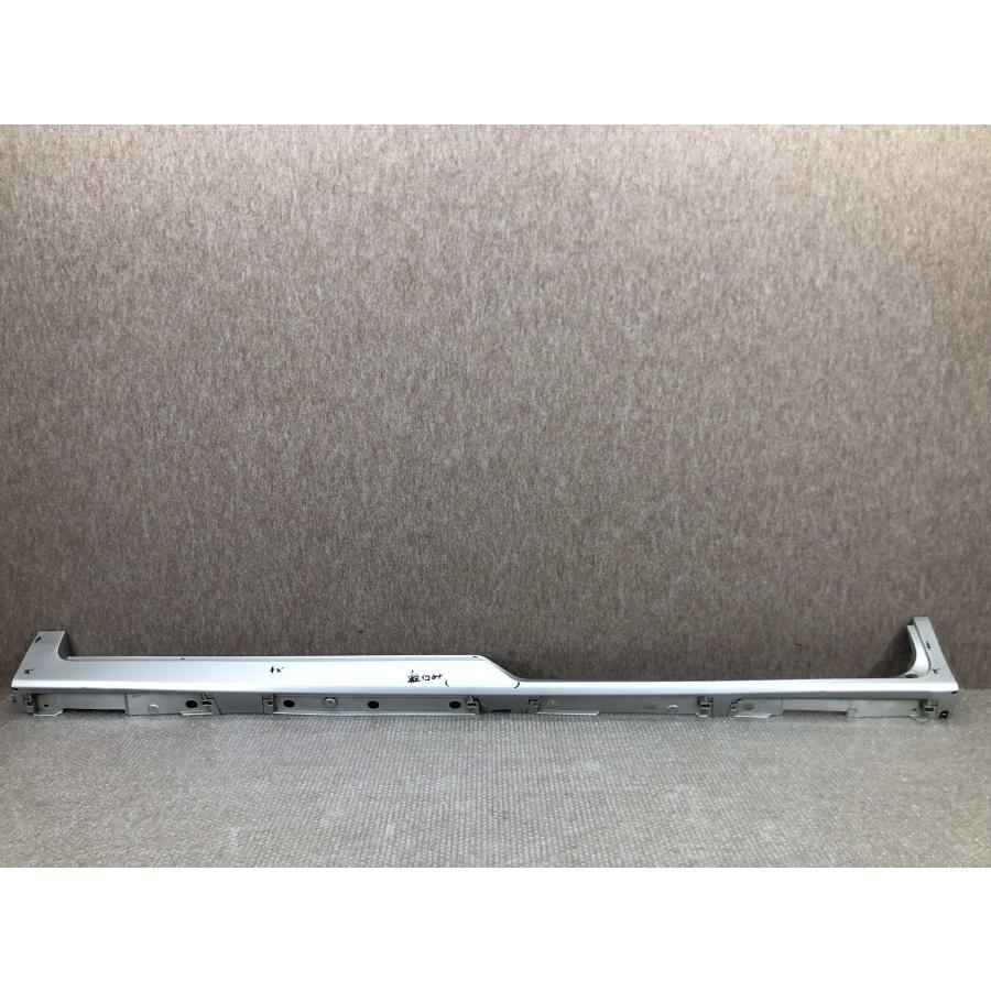 ヴォクシー ノア ZRR80G ZRR85G 純正 左 サイドステップ 75860-28040