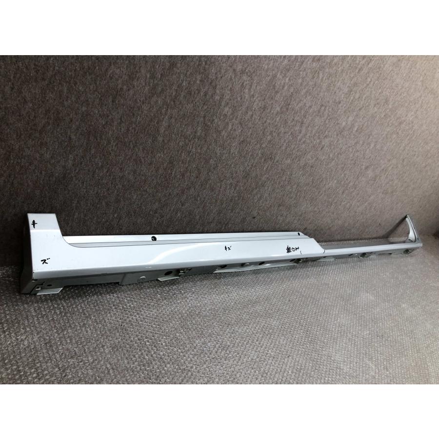 ヴォクシー ノア ZRR80G ZRR85G 純正 左 サイドステップ 75860-28040