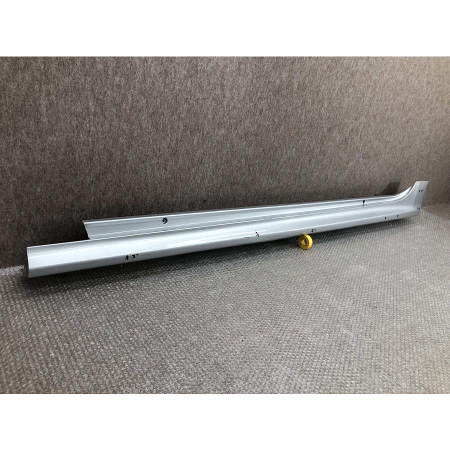 トヨタ ヤリス MXPA10 左 サイドステップ 75860-K0050 : 拓海商事