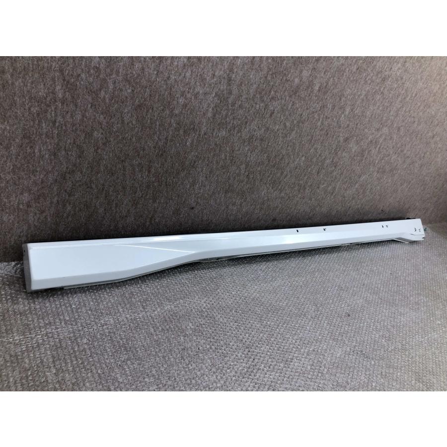 ライズ A200A/A201A/A202A/A210A モデリスタ 右サイドステップ/右 