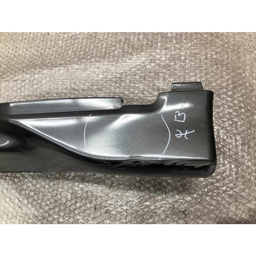 RU1/RU2/RU3/RU4 ヴェゼル ハイブリッド 純正 右 サイドステップ 71800 