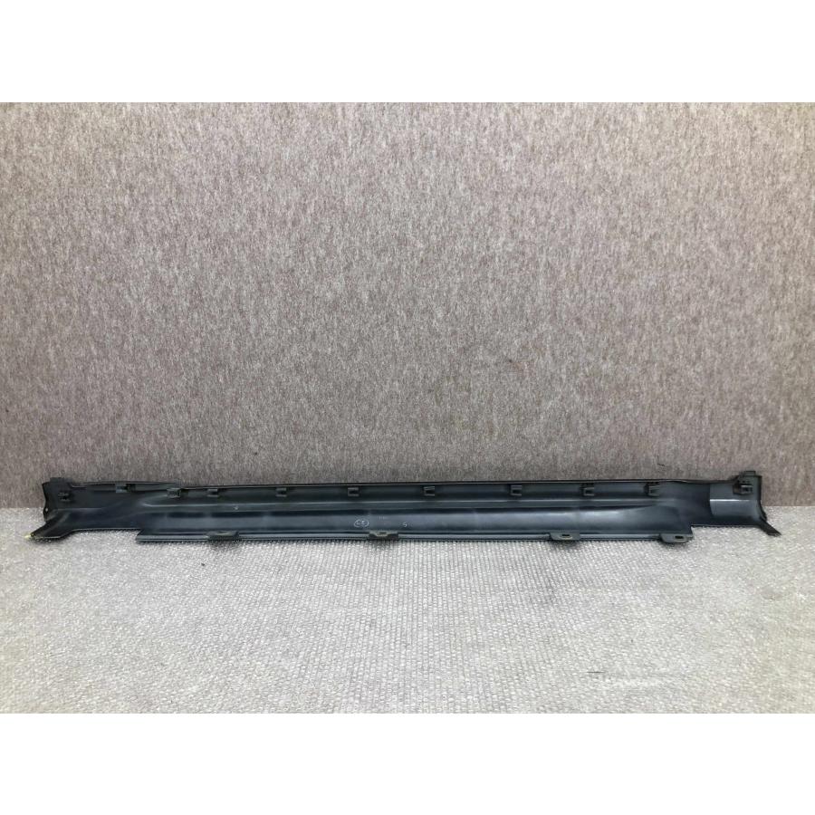 RU1/RU2/RU3/RU4 ヴェゼル ハイブリッド 純正 右 サイドステップ 71800 