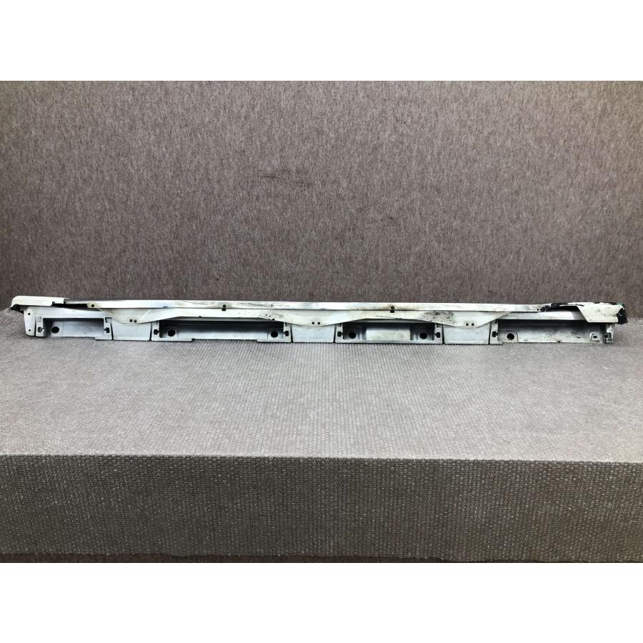 トヨタ クラウン アスリート AWS210 純正 右サイドステップ 75850